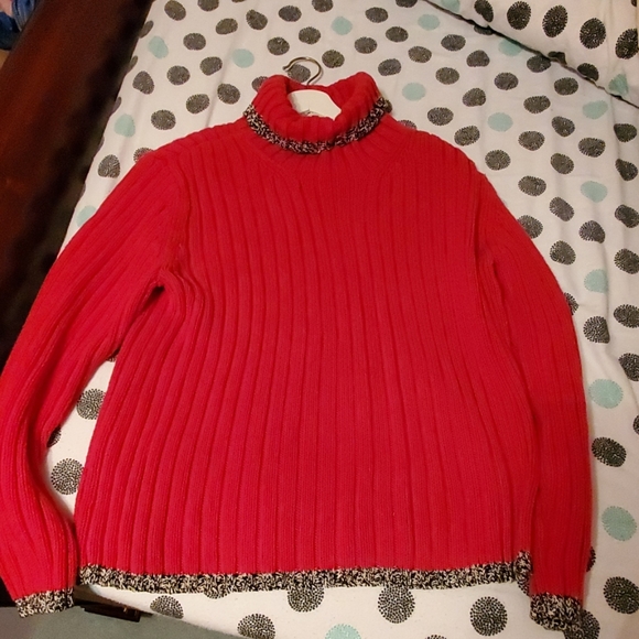 Sweater - Picture 3 of 3